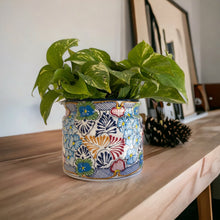 Cargar imagen en el visor de la galería, Maceta Lechero Mediana Floral